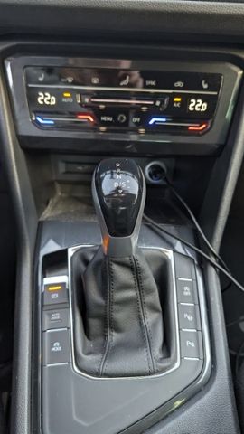 Fahrzeugabbildung Volkswagen Tiguan Life Active 1,5 l TSI DSG Active