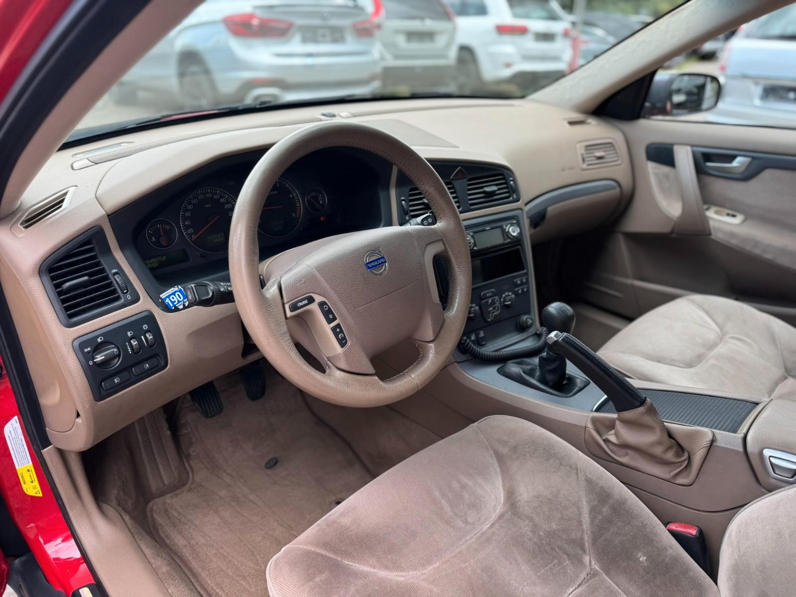 Volvo V70 2005 — photo 11