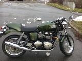 Triumph Thruxton 900 EFI mit nur 4000 km zu verkaufen 