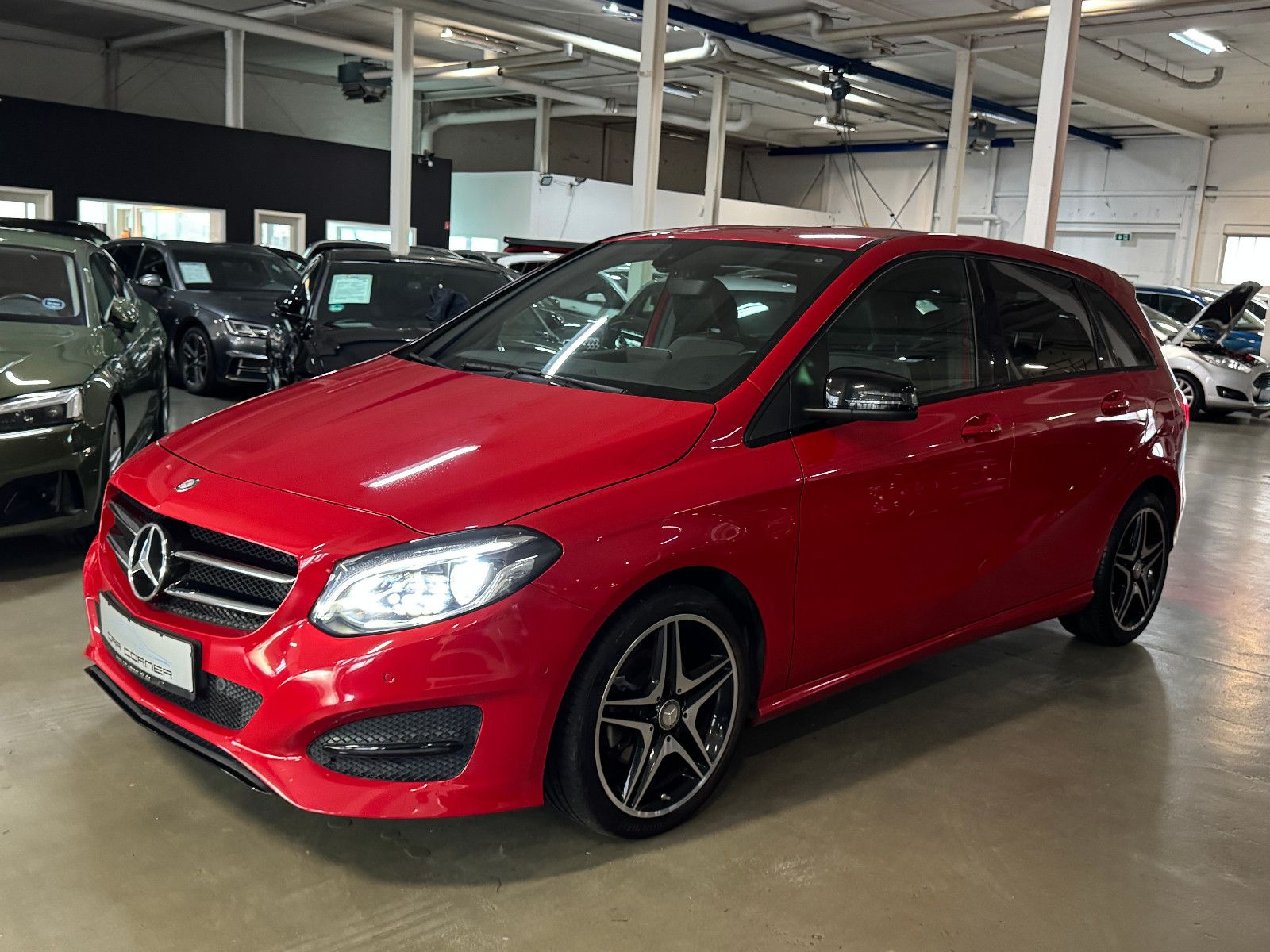 Fahrzeugabbildung Mercedes-Benz B 200 7G-DCT SPORTPAKET URBAN AMG NIGHT COMAND