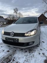 Volkswagen Golf 1.2 TSI 63kW MATCH PDC AHK Xenon  - Volkswagen aus 2012: Kombi