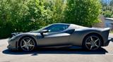 Ferrari 296 Speciale*Special Colour*On Stock*Blanko COC* - Ferrari 296 GTB Benziner Gebrauchtwagen