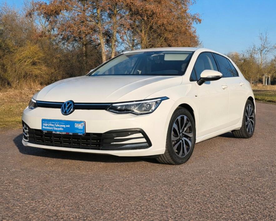Volkswagen Golf VIII Lim. Active LED APPLE ANDROID ALU Ambi