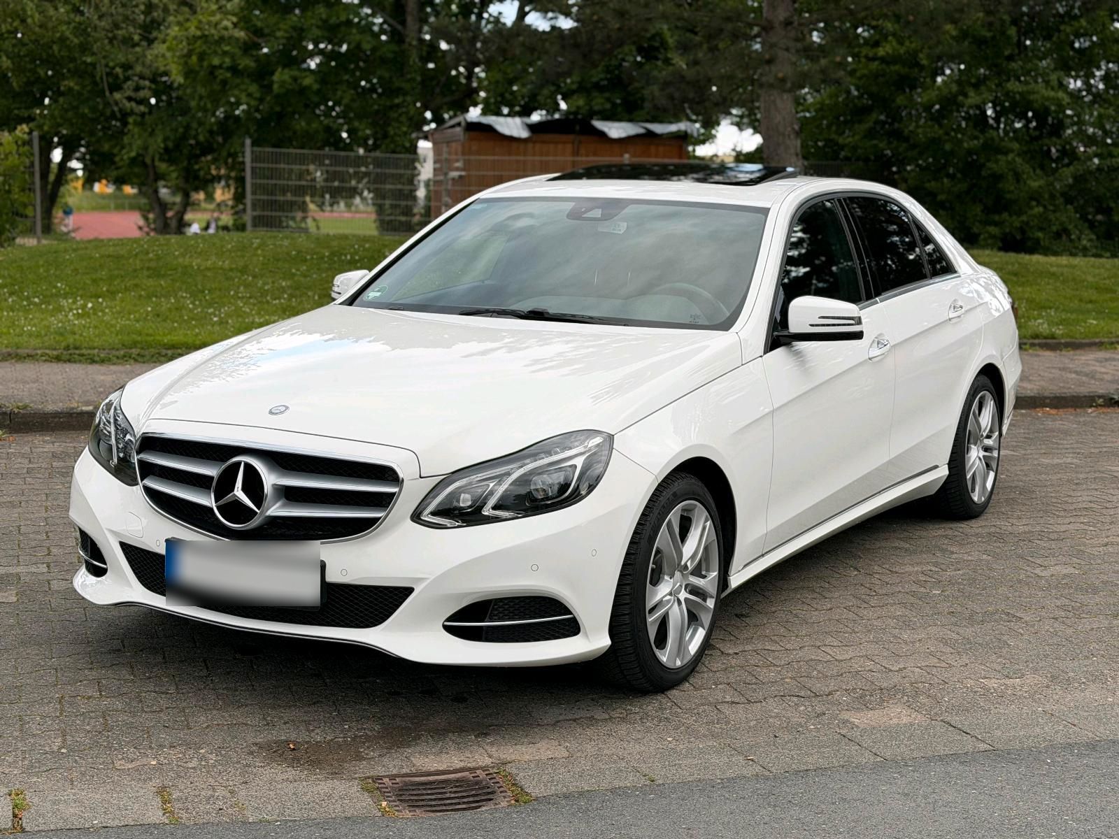 MERCEDES-BENZ Mercedes e220 cdi Avantgarde 7G LED Leder ...