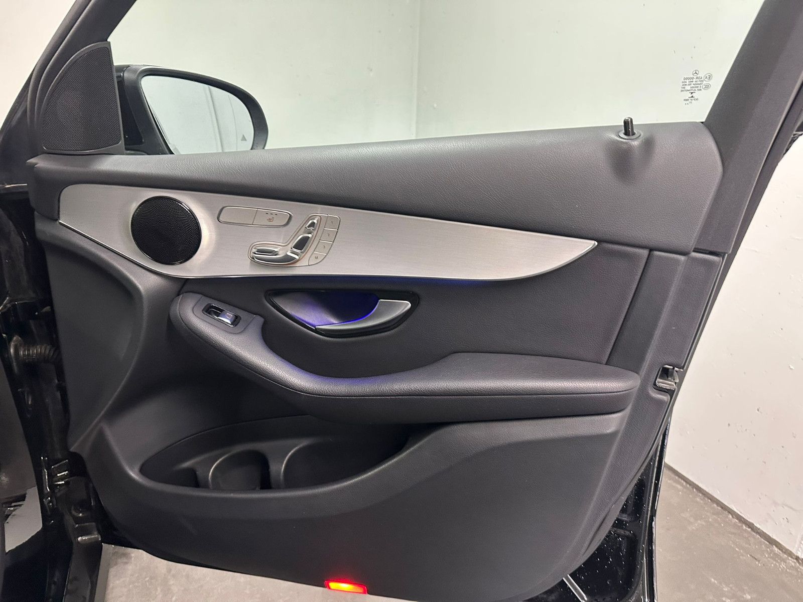 Fahrzeugabbildung Mercedes-Benz GLC 220 d 4MATIC Autom *DISTRO*AHK*360*NAVI*PANO