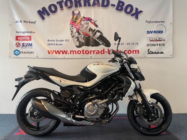 Suzuki SFV650A Gladius 1.Hd. Erst 4477 Kilometer