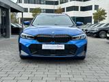 BMW 320d xD M Sport HuD ACC AHK Adap.LED - BMW 320: Kombi, 320d Sport