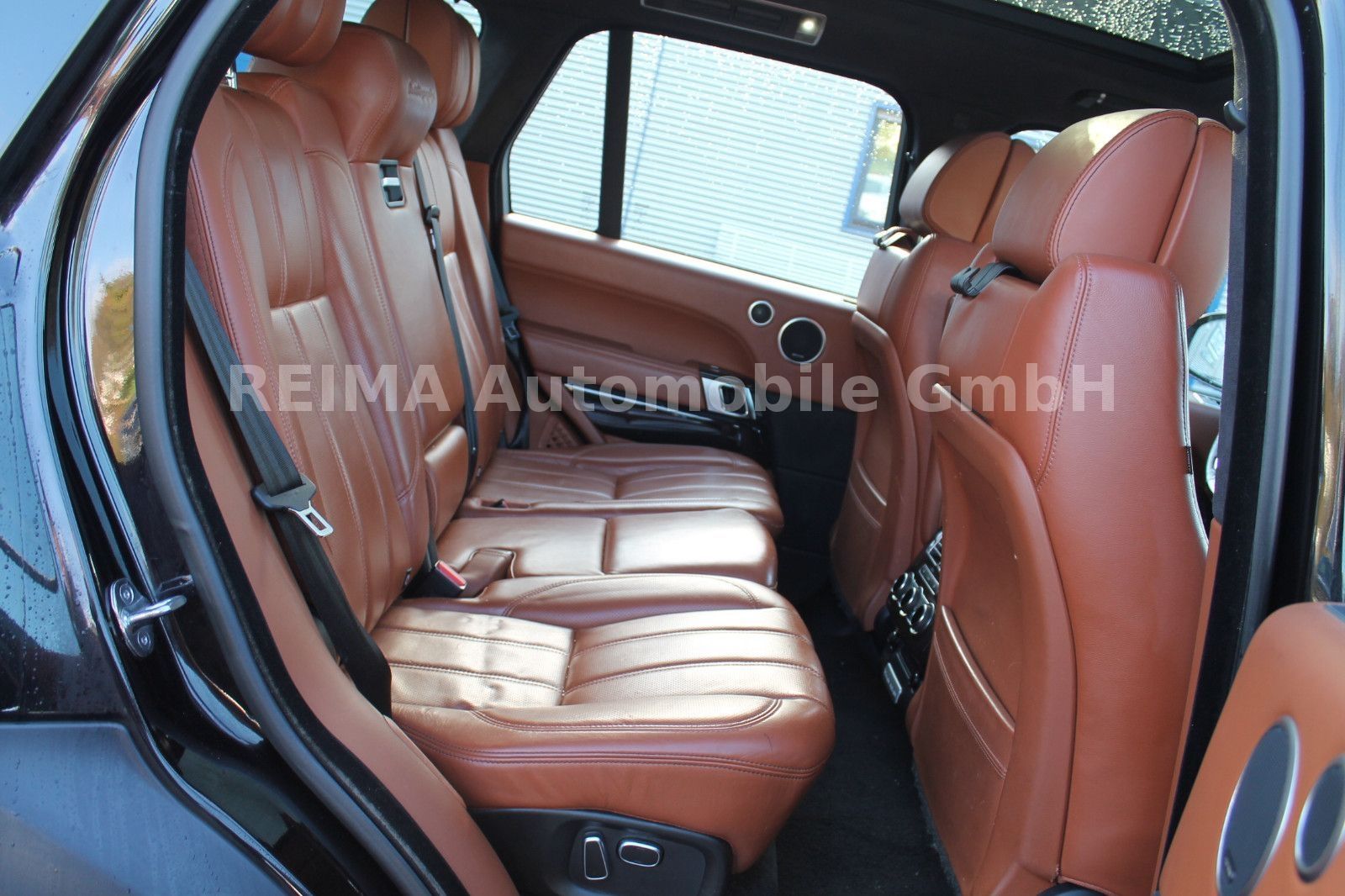 Fahrzeugabbildung Land Rover Range Rover 3,0 TDV6 mit Garantie bis 9.2026