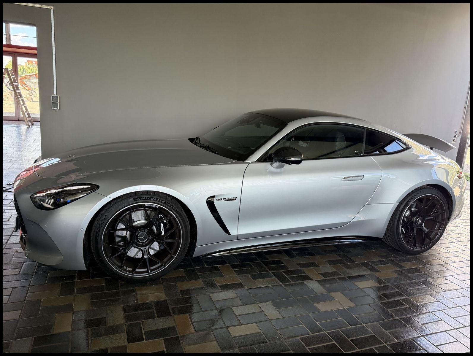 Mercedes-Benz AMG GT 63 4M+ PREMIUM+SITZ-KLIMA+PANO+NIGHT+CARB