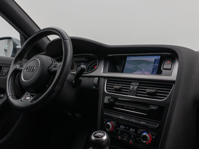 Foto Nummer 34: AUDI A4