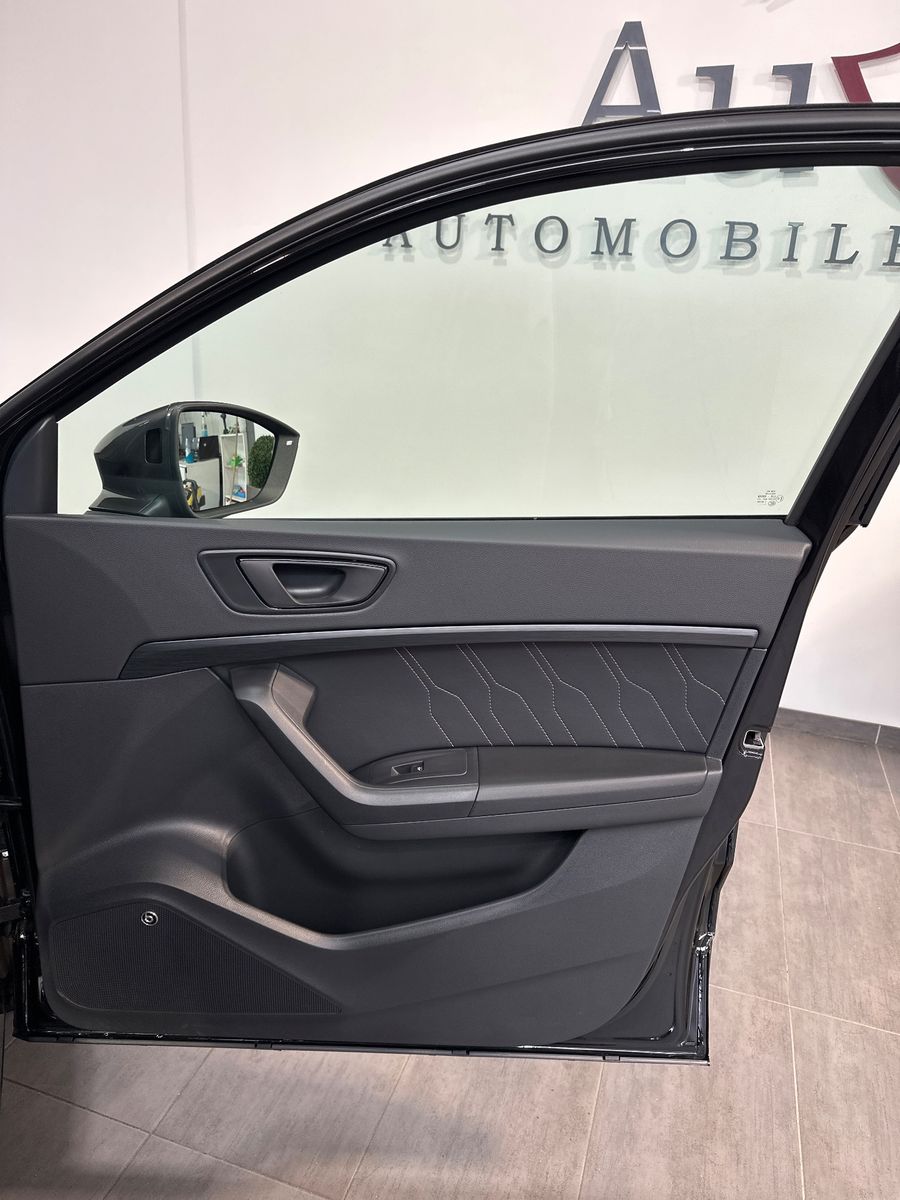 Fahrzeugabbildung CUPRA Ateca 2.0 TSI 4Drive Tribe Edition NAV+LED+PANO