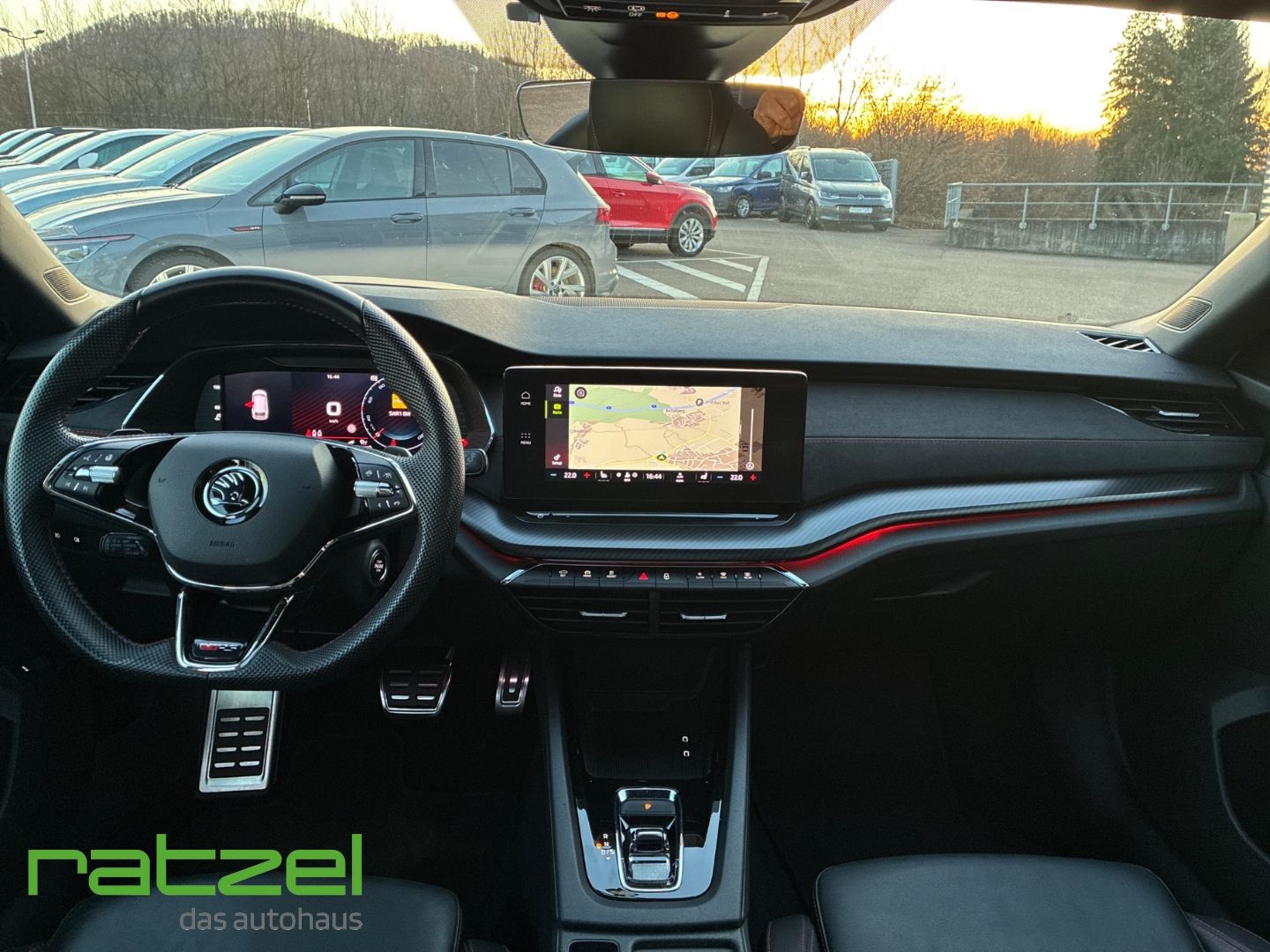 Fahrzeugabbildung SKODA Octavia RS Combi 2.0 TDI DSG  AHK Panodach Navi