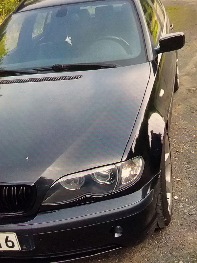 BMW 325 2004 — interior