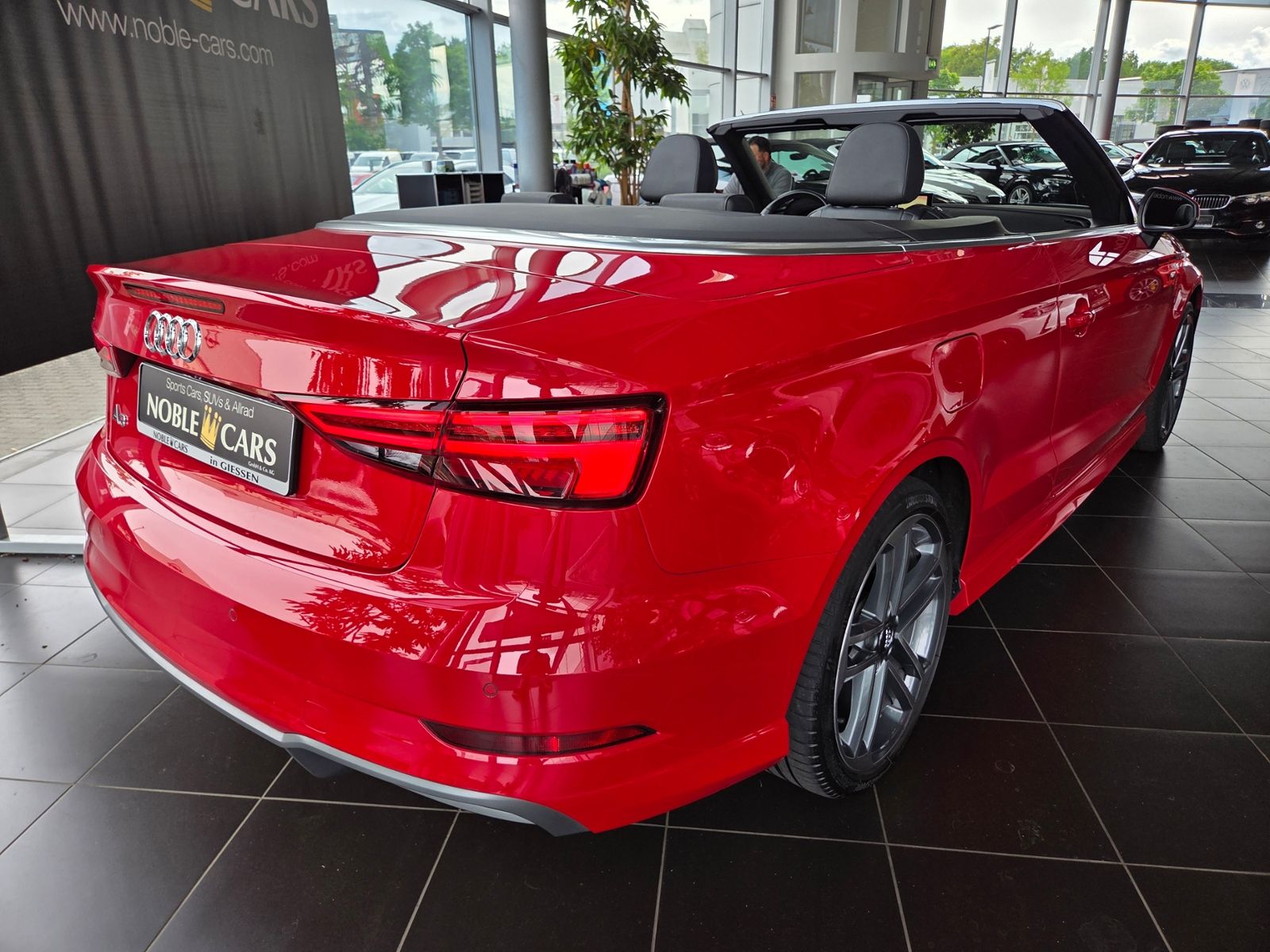 Fahrzeugabbildung Audi A3 Cabriolet 35 TFSI S line sport B&O LED NAV