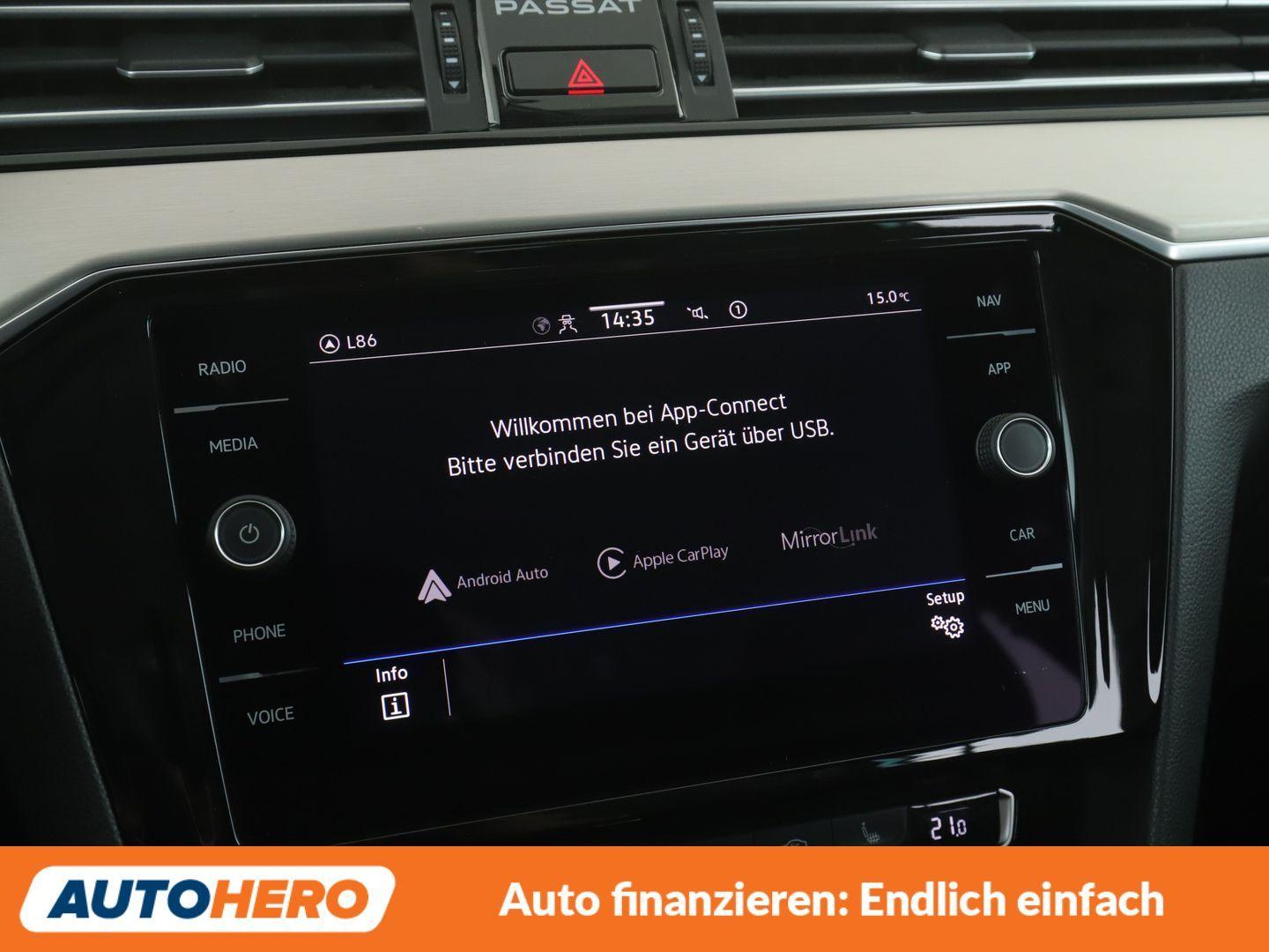 Volkswagen Passat 2.0 TSI Elegance Aut.*NAVI*PDC*SHZ*
