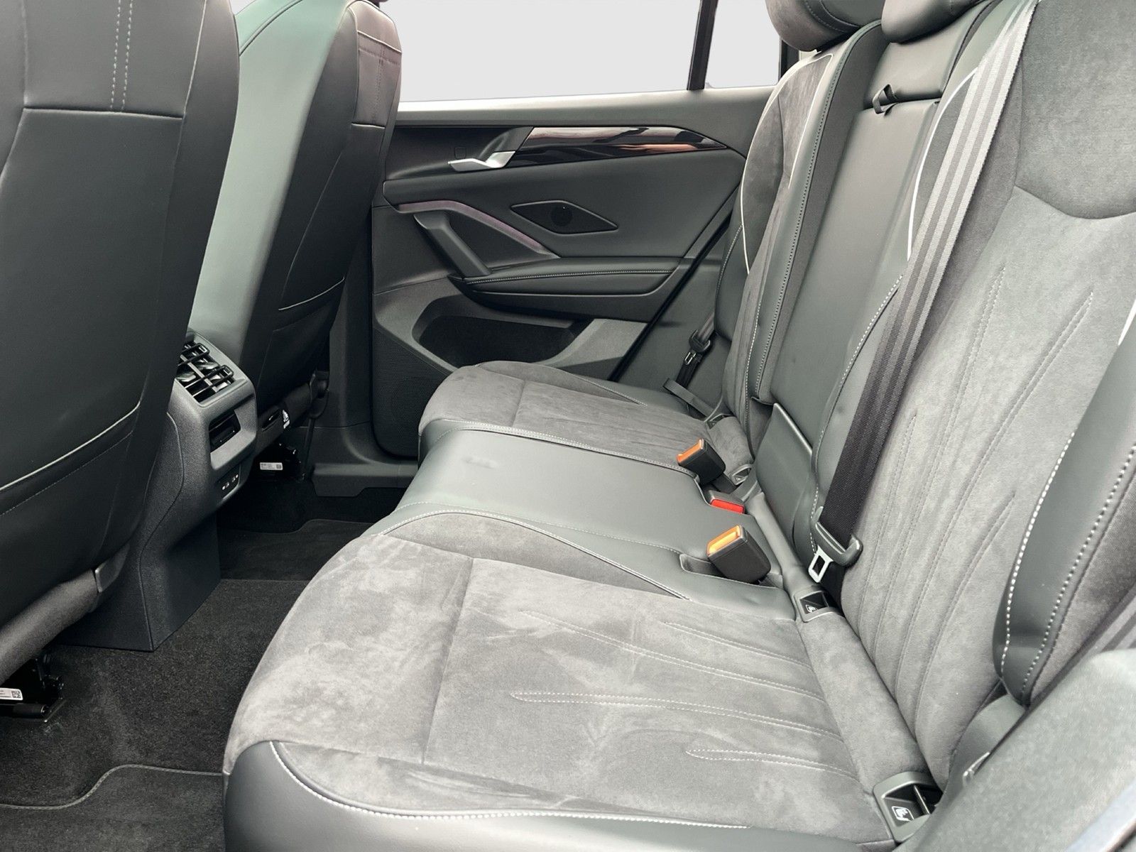 Volkswagen Tiguan III 1.5 eTSI Elegance Matrix Pano IQ 360° foto 13