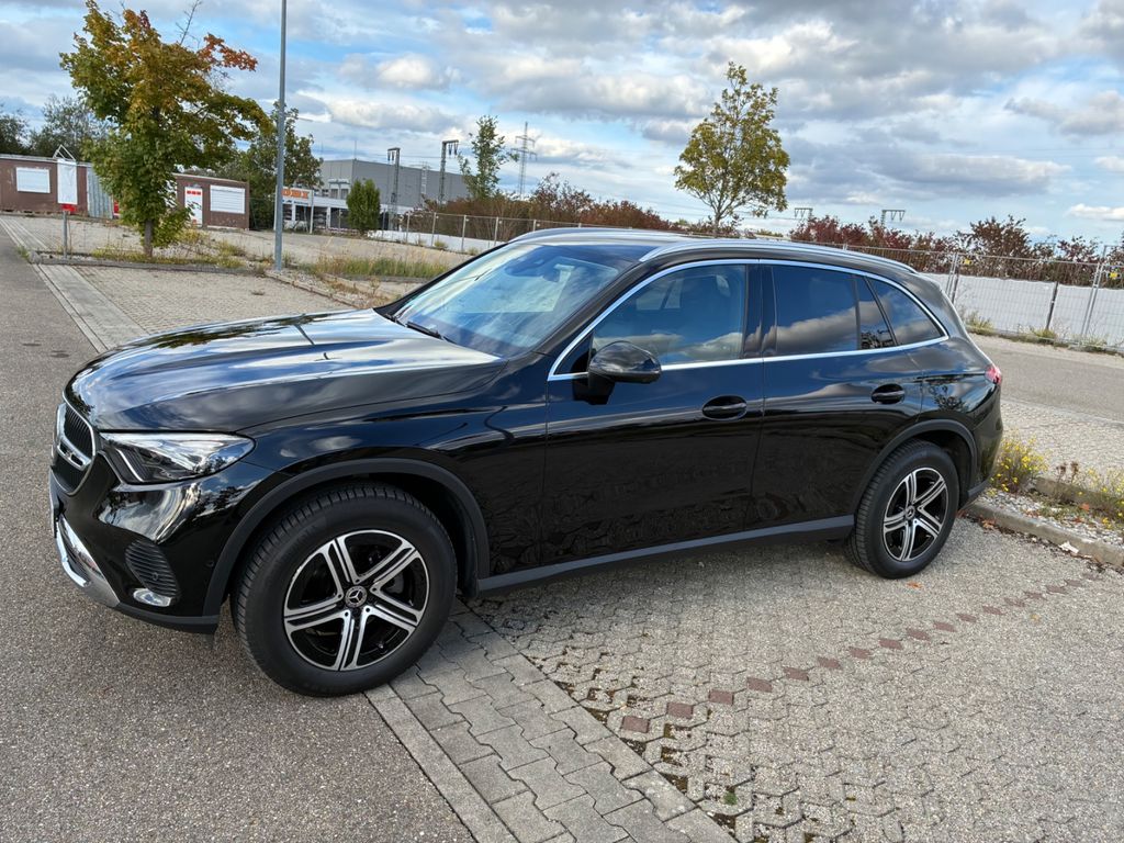 Image of Mercedes-Benz GLC 200