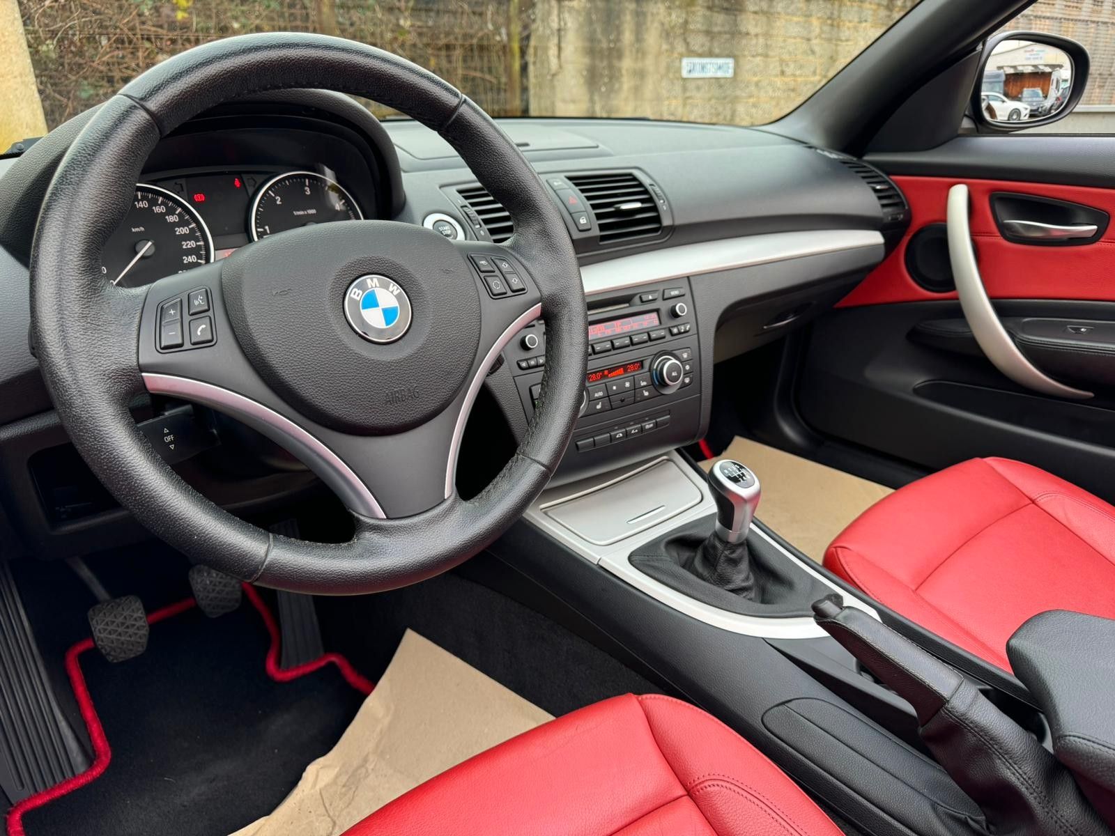 Fahrzeugabbildung BMW 120d Cabrio*PDC*
