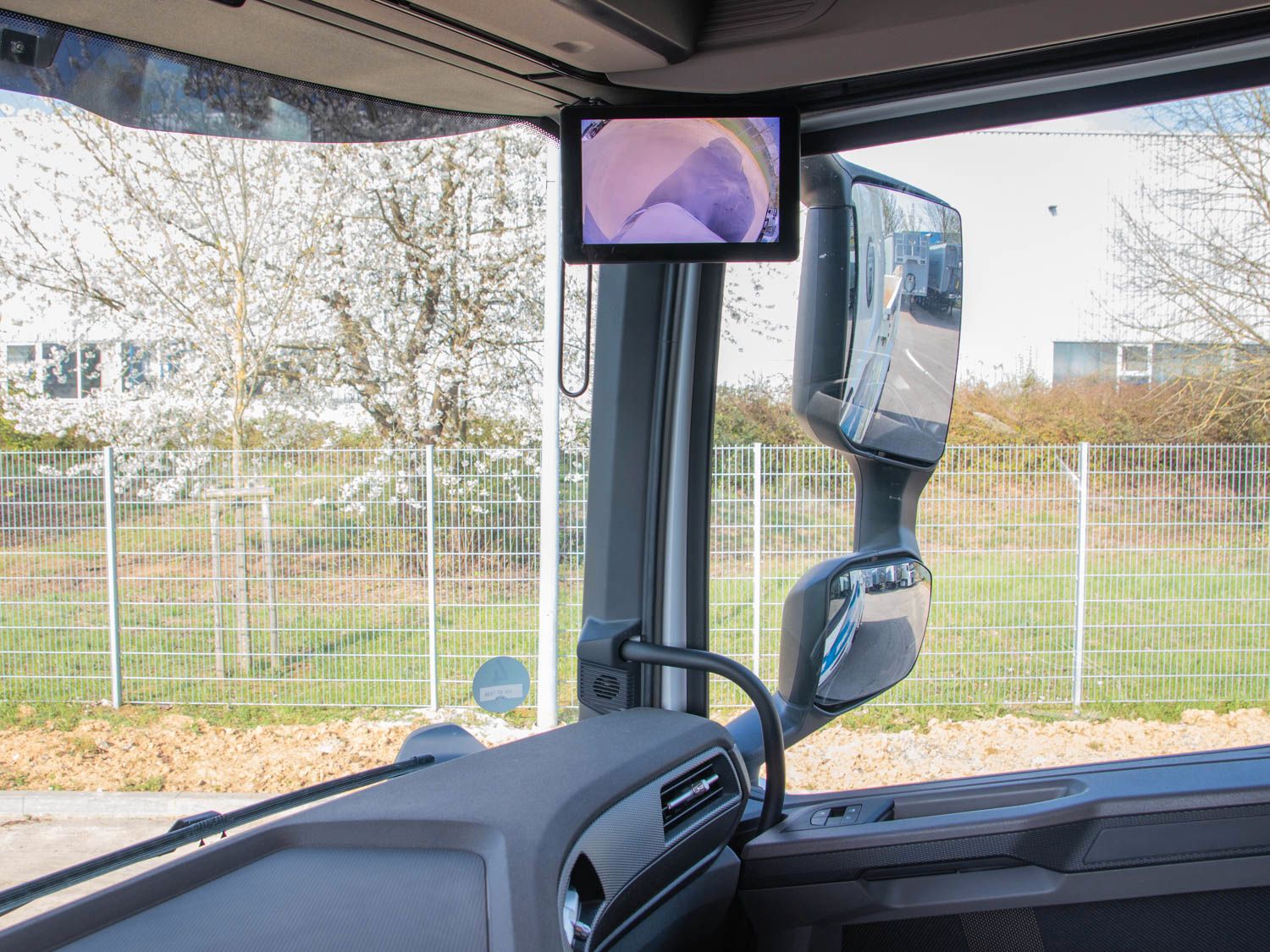 Fahrzeugabbildung DAF FAT XFC 530 SL Meiller TRIGENIUS D 316