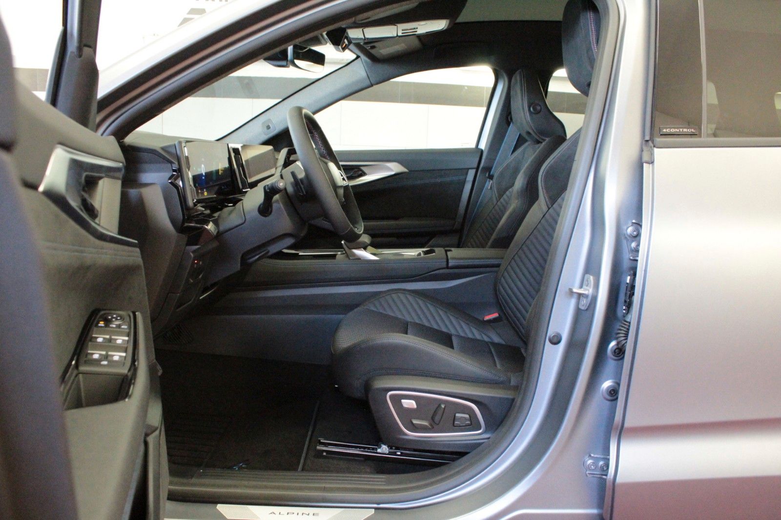 Fahrzeugabbildung Renault Espace E-Tech Full Hybrid 200 Esprit Alpine 5 S.