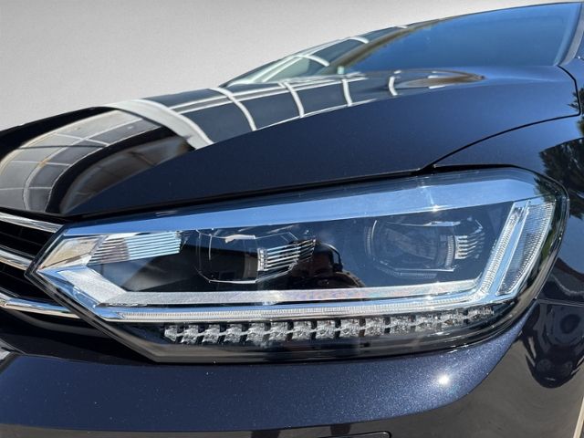 Touran 2.0 TDI DSG HIGHLINE 7-SITZE+AHK+RFK+LED+