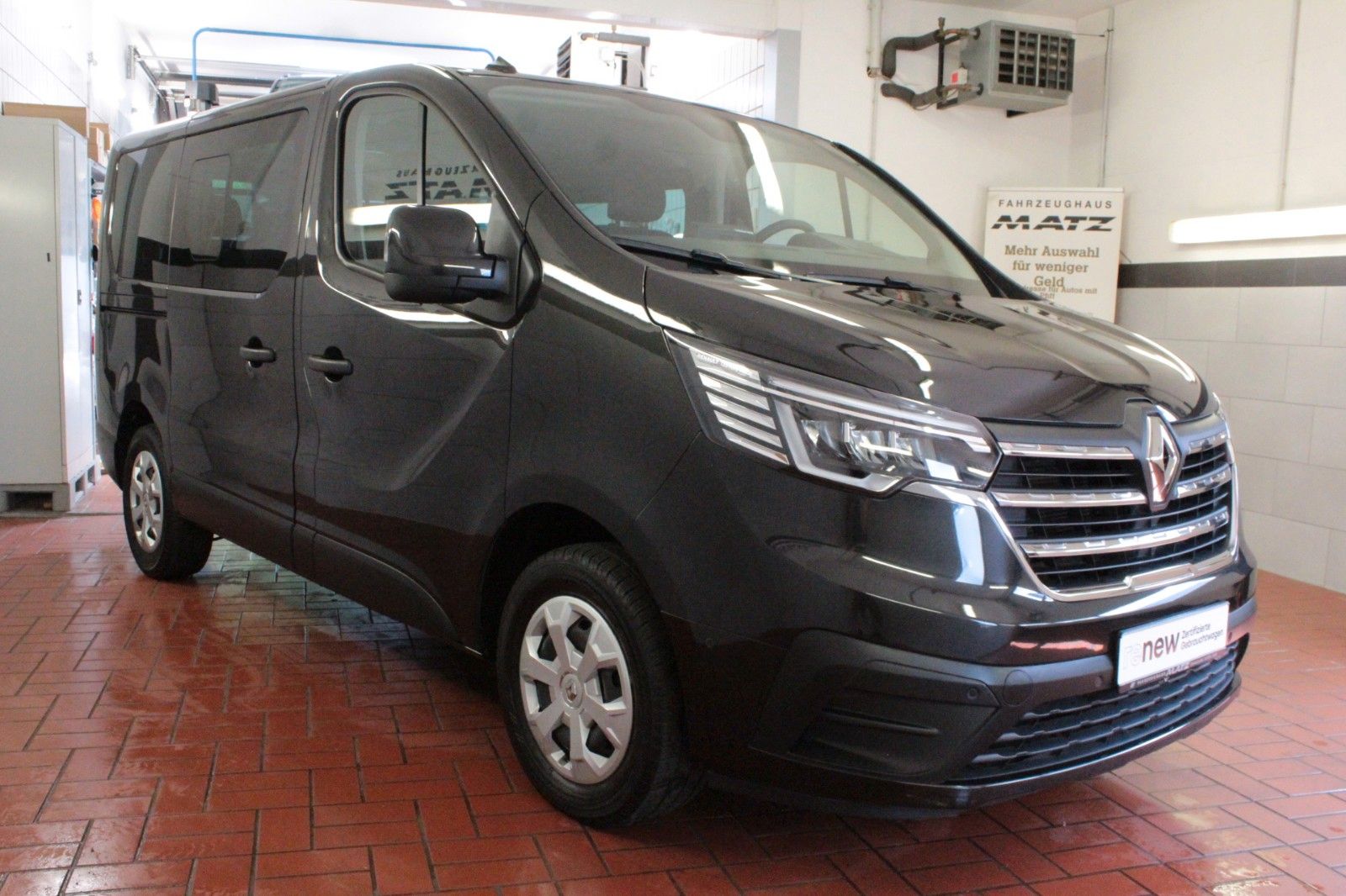 Fahrzeugabbildung Renault Trafic Blue dCi 150 EDC Life*Automatik*9-Sitzer*