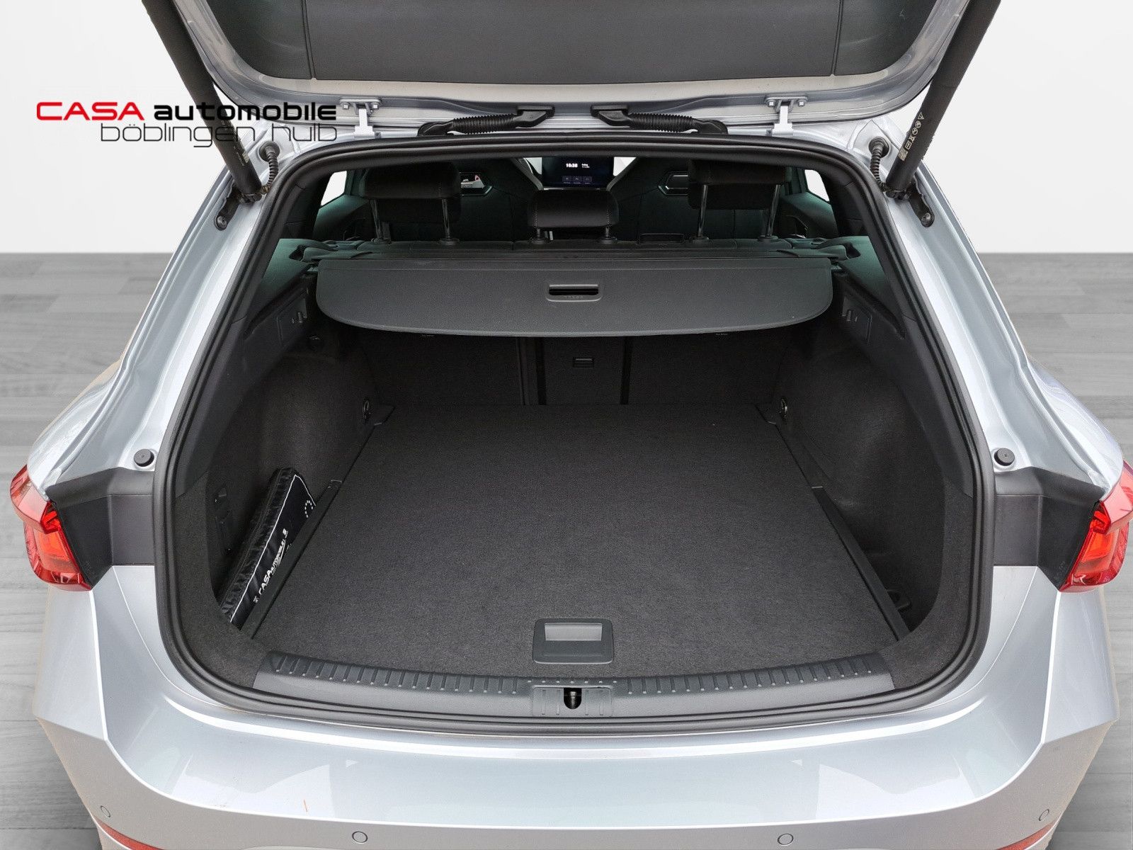 Leon Sportstourer VZ 4Drive 2.0 TSI DSG AHK Pano