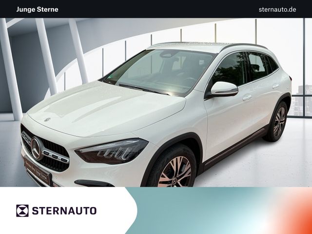 MERCEDES-BENZ GLA 220 4M Progr Advanced RüKam LED Distro AHK