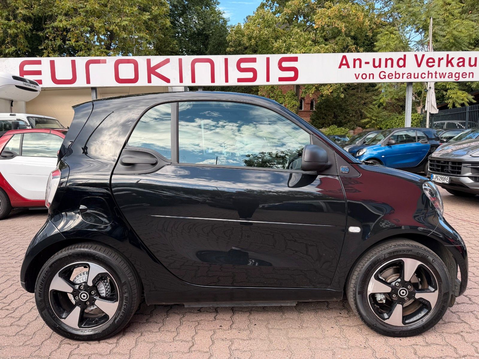 Smart fortwo EQ 60kW*EXCL*NAVI*PTS*KAM*22kW