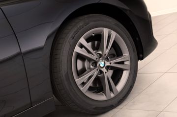 BMW 220i Active Tourer Sportsitze RFK AHK 17"