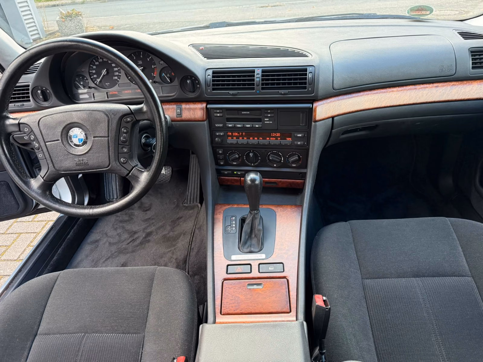 BMW 728i - 193 CV - BVA - ENTRETIEN COMPLET