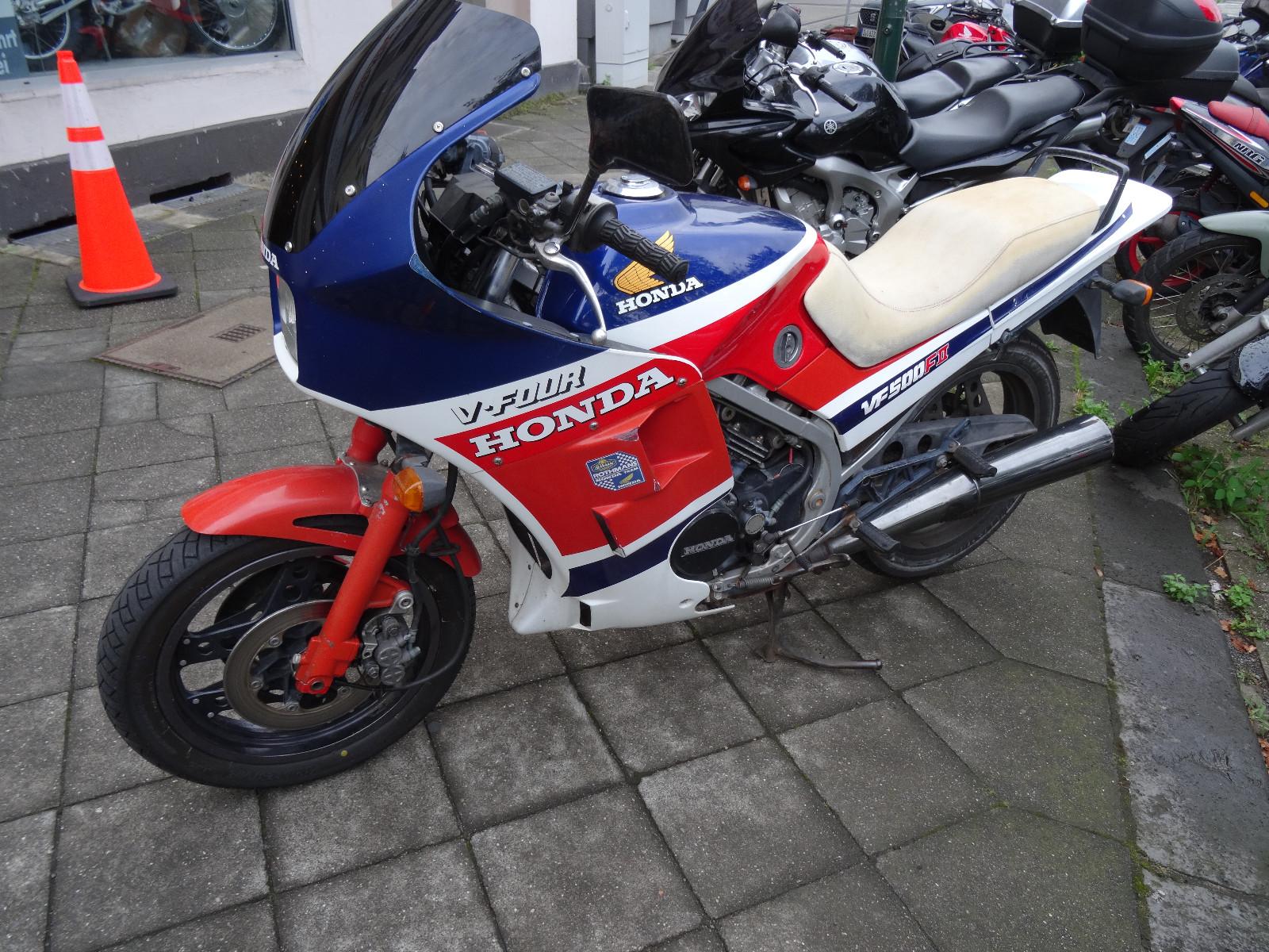 Honda VF500F2