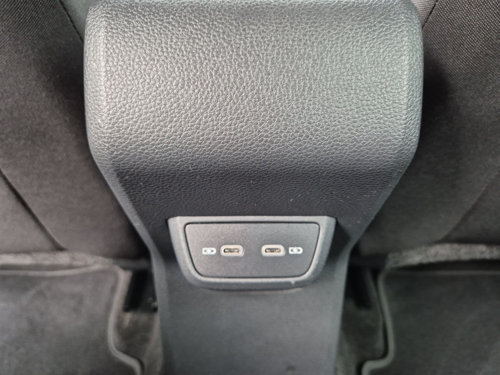 Fahrzeugabbildung Volkswagen Polo TSI Comfortline Klima DAB