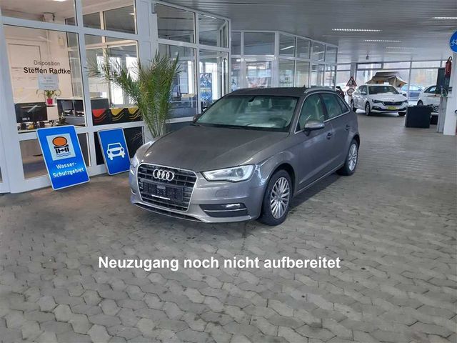 Audi A3 Sportback 1.4 TFSI Ambiente Xenon+SHZ+PDC