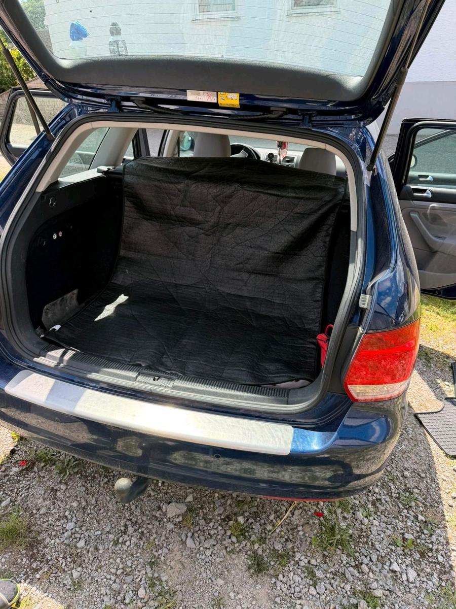 Volkswagen Golf 2008 — interior