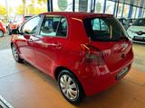 Toyota Yaris Sol /Autom./2.Hd/48TKM/Klima/MFL - gebrauchte Toyota Yaris aus dem Jahr 2007