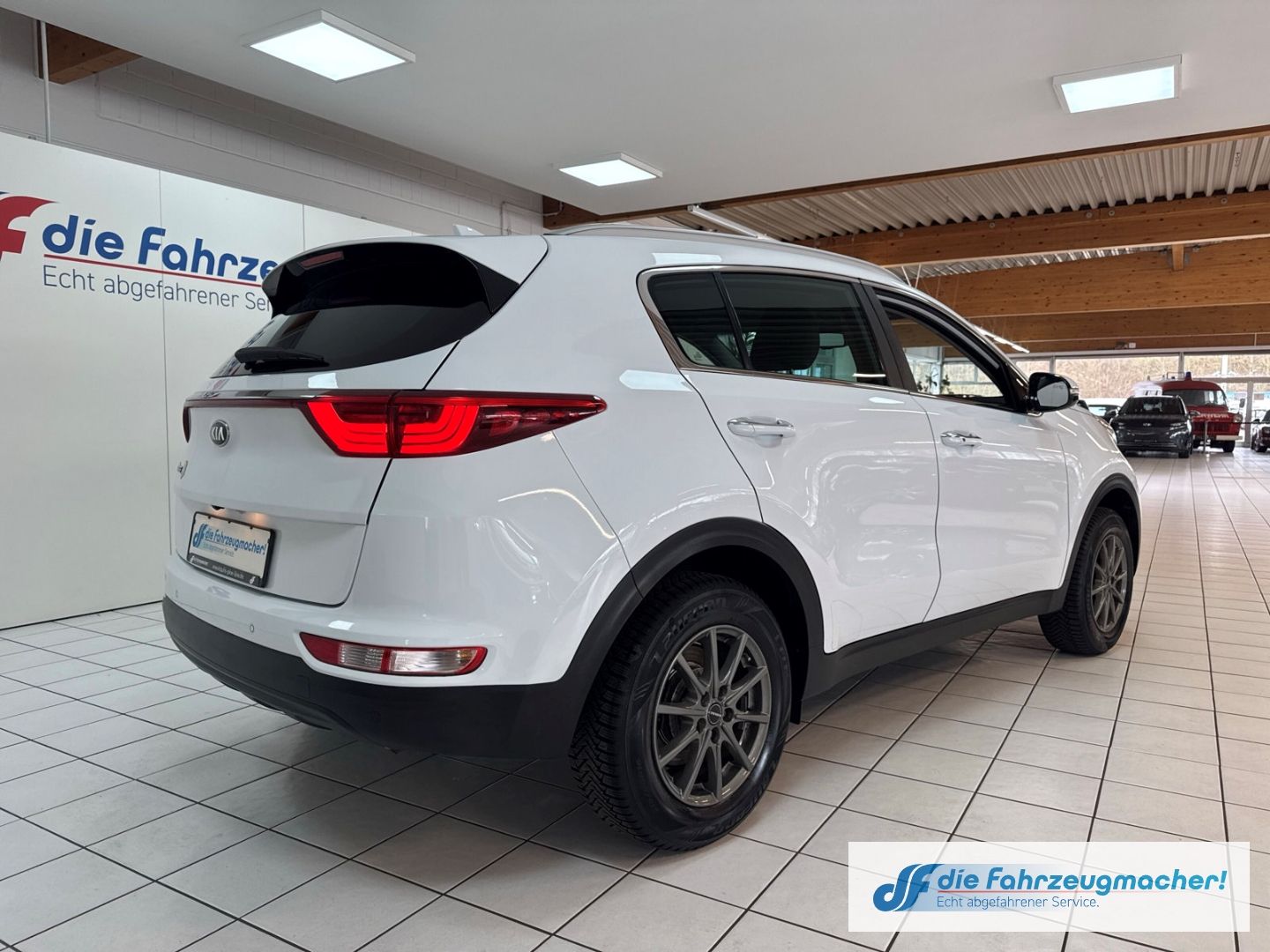 Fahrzeugabbildung Kia Sportage Dream Team 2WD Navi Leder Soundsystem M