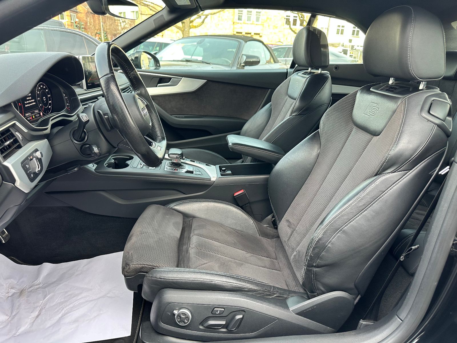 Fahrzeugabbildung Audi A5 CABRIO 3.0 TDI QUATTRO S LINE SPORT*MATRIX