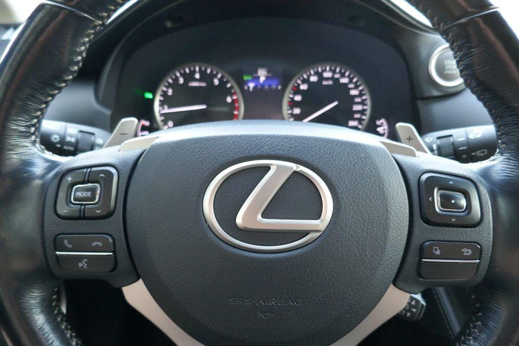 Lexus NX 200