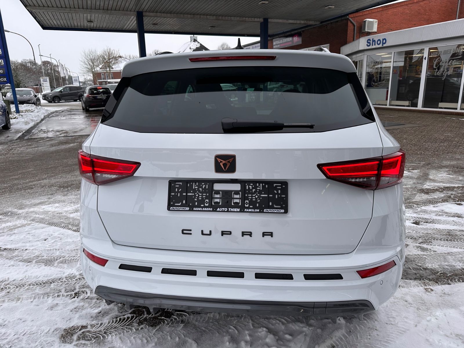 Fahrzeugabbildung CUPRA Ateca 1.5 TSI DSG ACC/Navi/SHZG/eHeck/LED/Travel