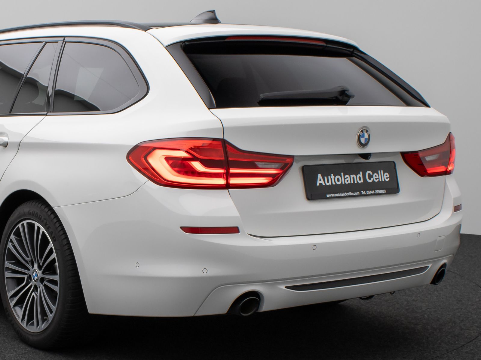 Fahrzeugabbildung BMW 520d Sport Line Kamera Panorama AHK HiFi Alarm