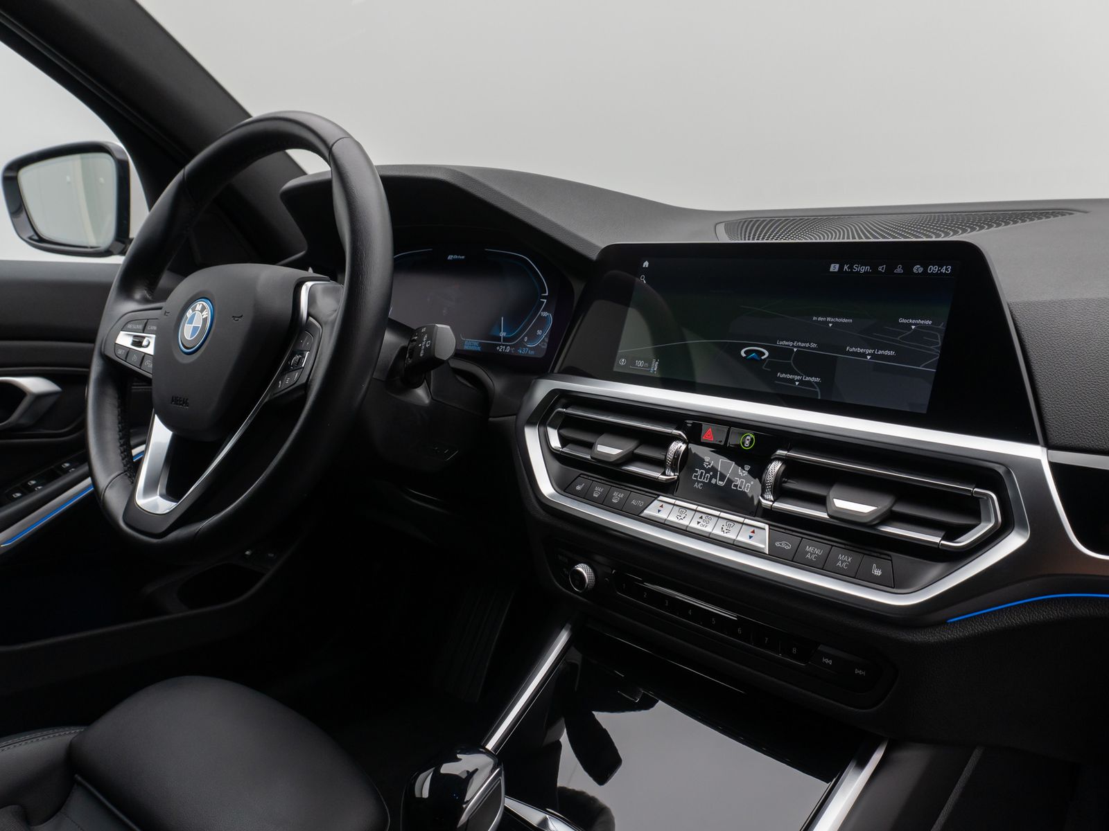 Fahrzeugabbildung BMW 320e  Sport Line DAB HiFi CockPitPro PDC Alarm