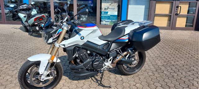 BMW F 800 R  inkl  Koffersatz   nur 8500 KM