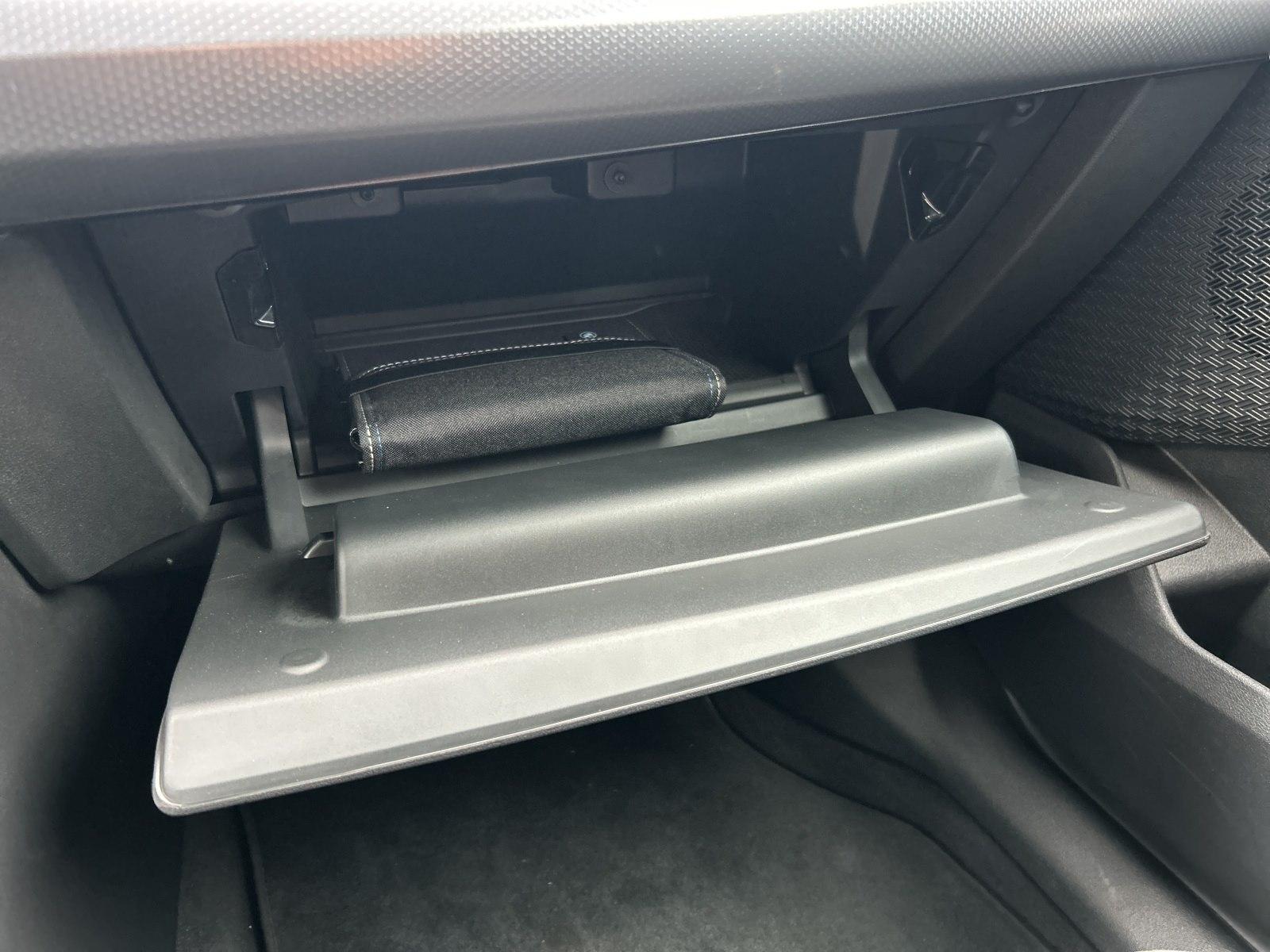 BMW iX1 xDrive30 M Sport AHK Pano Head-Up H/K, миниатюра 26