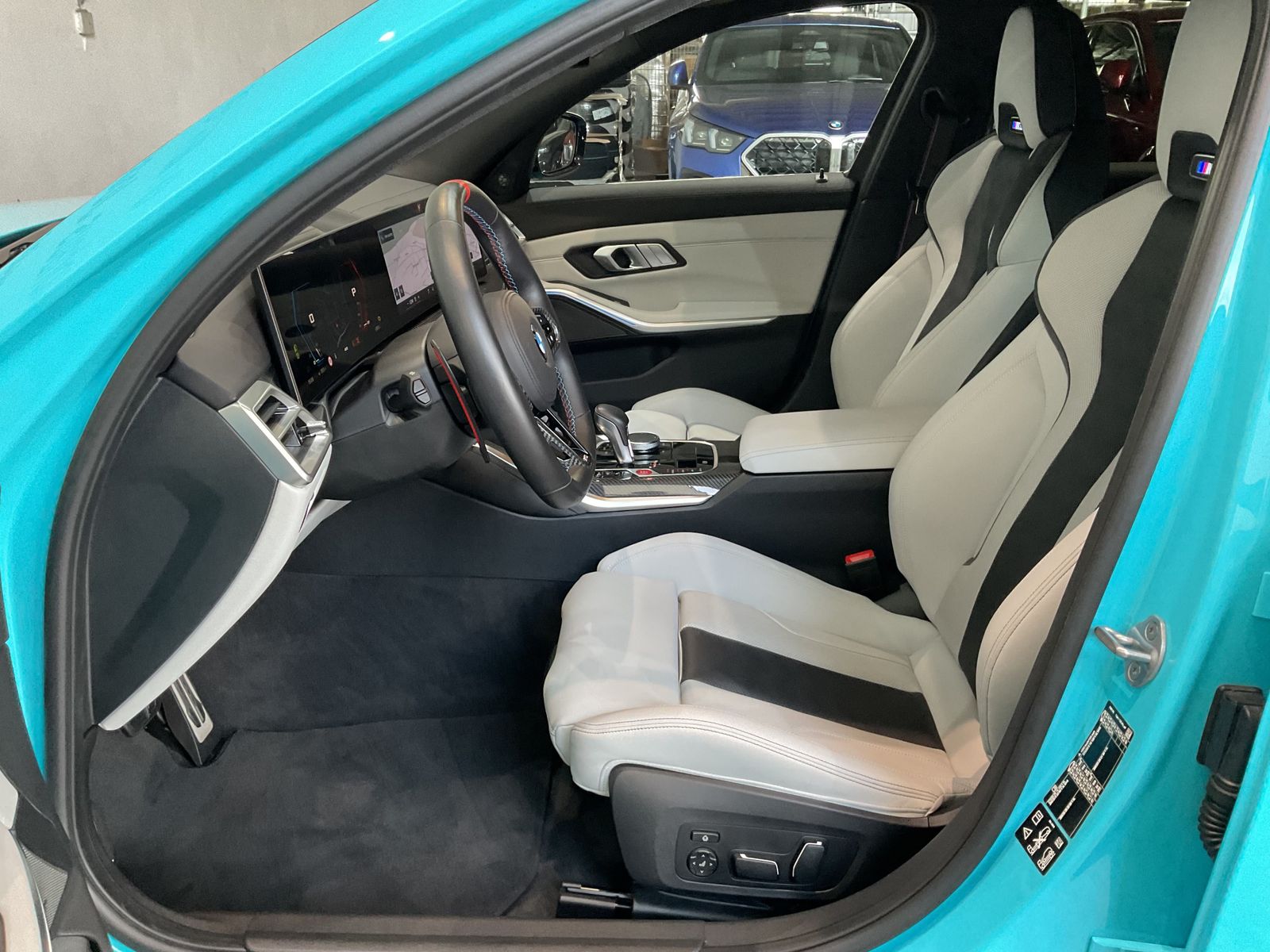 Fahrzeugeinzelansicht 11 Fahrzeugabbildung BMW M3 Competition M Sportsitze Interieurlisten Carb