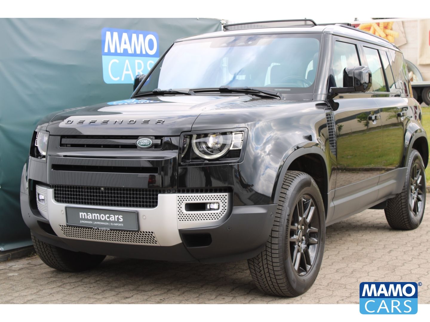 Land Rover Defender 110 D300 HSE Black P. AHK Winter Paket foto 1