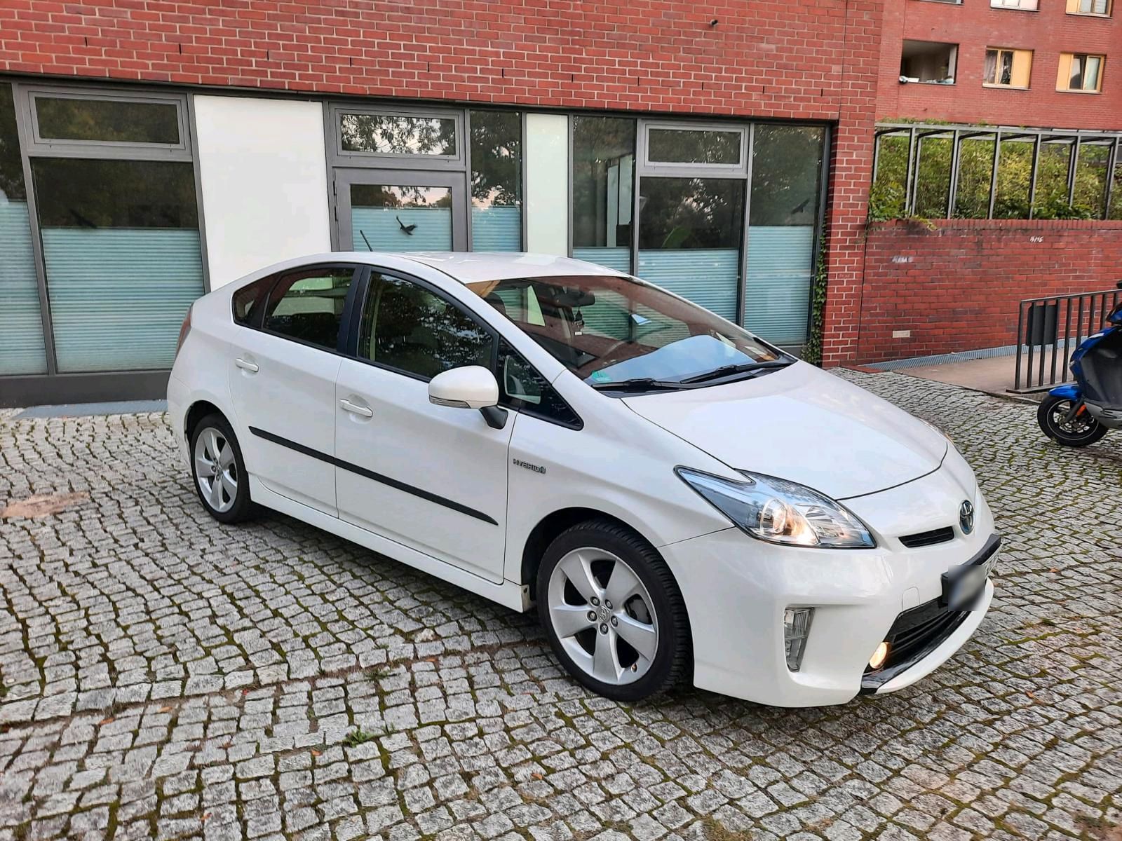 Toyota Prius 1.8 Hybrid54.000 Km Schecke...