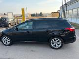 Ford 1.0 EcoBoost StartStoppSystem Champions Ed... - Ford Focus mit Benzin-Antrieb: Geländewagen
