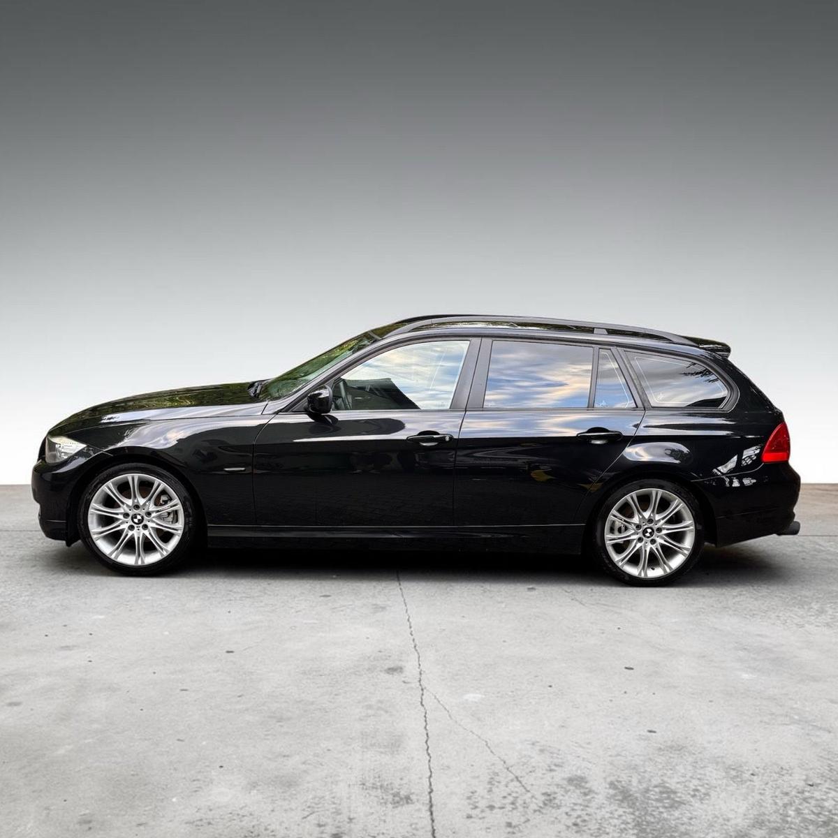 BMW 320 2009 — photo 5