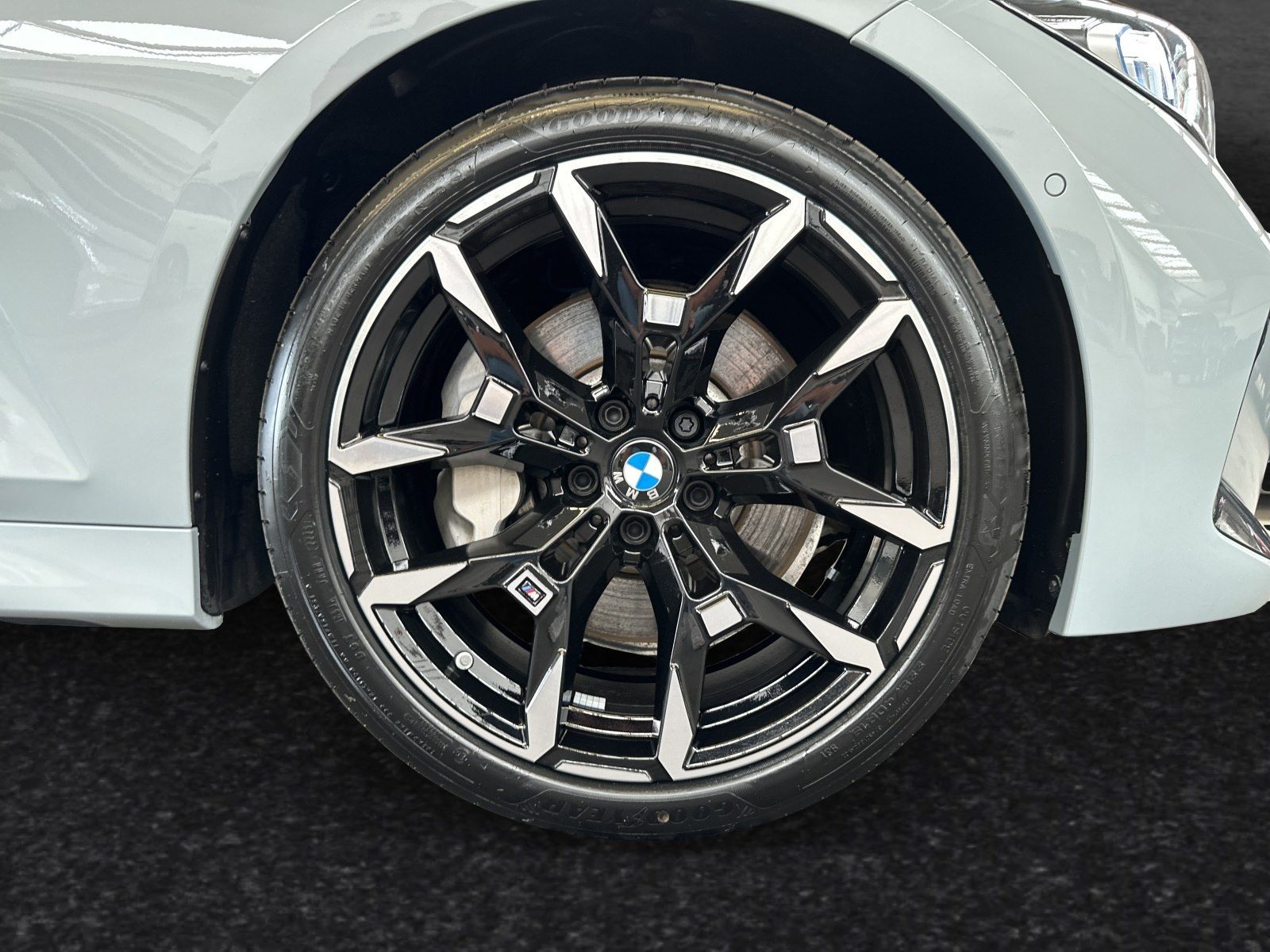 BMW 330 - Bild 4
